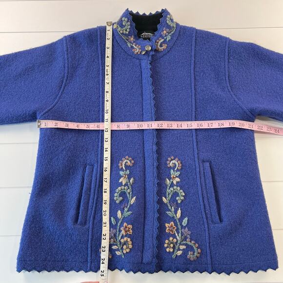 Icelandic Design Vintage Purple Zip Up Sweater Embroidered Flowers Size Large - Picture 4 of 7